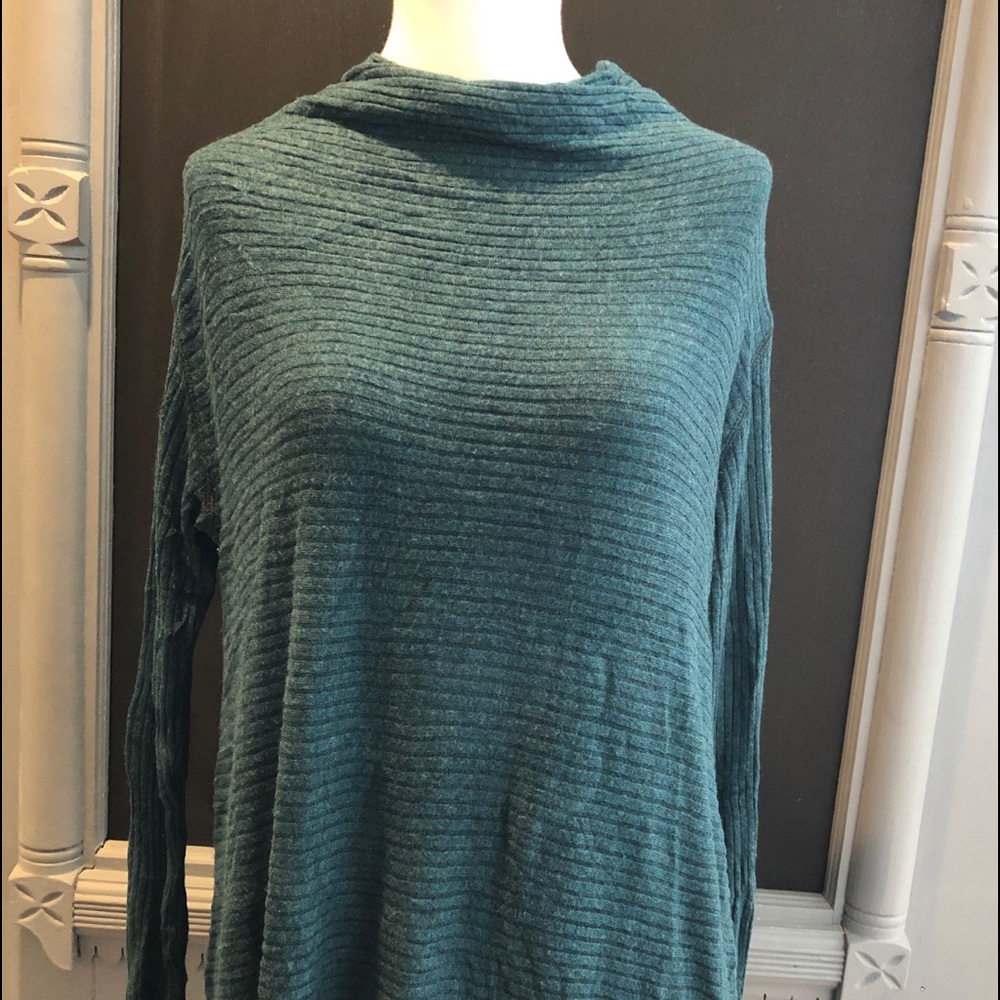 Free People open back sweater, size small